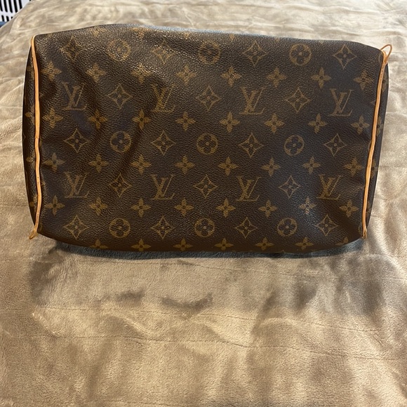 Louis Vuitton Speedy 30 - Picture 10 of 11